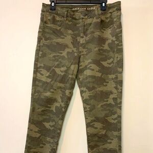 American Eagles Super Stretch Women’s Jeggins Size 14 Short camouflage green Y2K